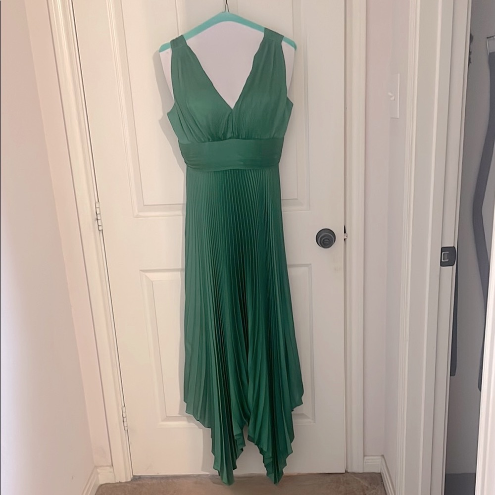 BCBG Elegant Emerald Sleeveless Dress